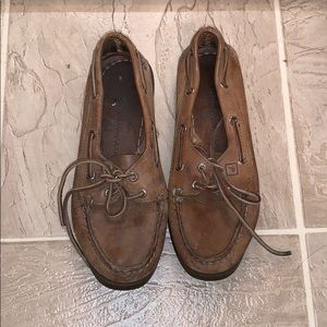 Sperry’s leather shoes
